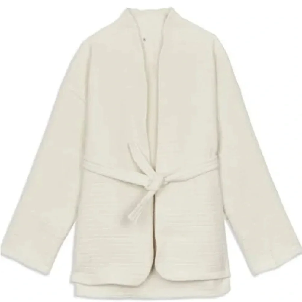 Beautiful Lululemon Serene Travels Wrap blazer jacket in Light Ivory